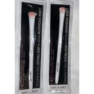 Wet N Wild Large Eyeshadow Brush Cruelty Free Vegan Set of 2